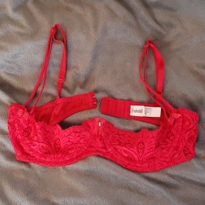 Frederick's under brest push up bra.